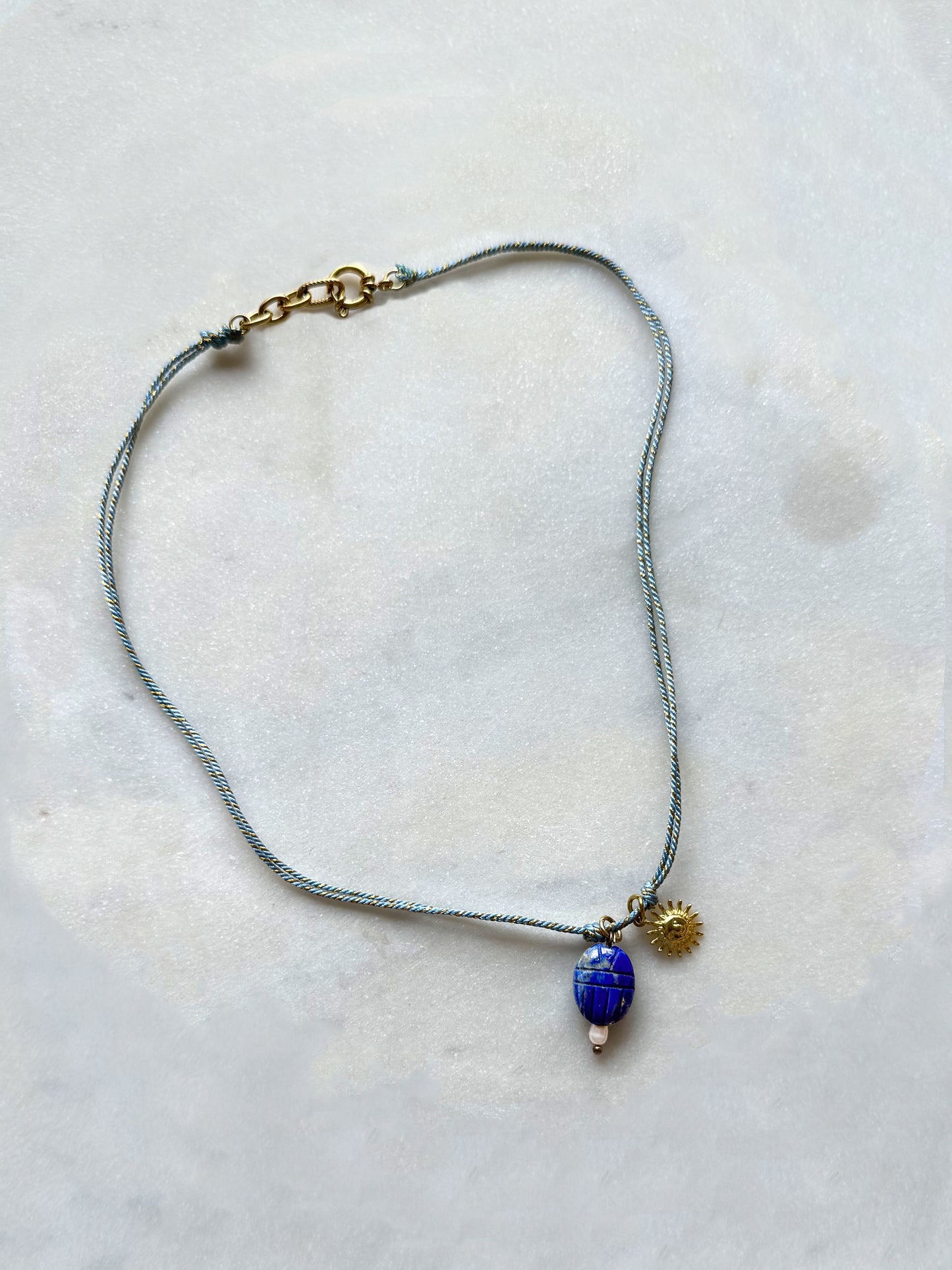 SCARABEE Turquoise / Ciel - collier cordon pierres semi-précieuses