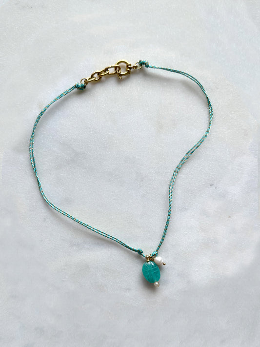 SCARABEE Turquoise / Ciel - collier cordon pierres semi-précieuses