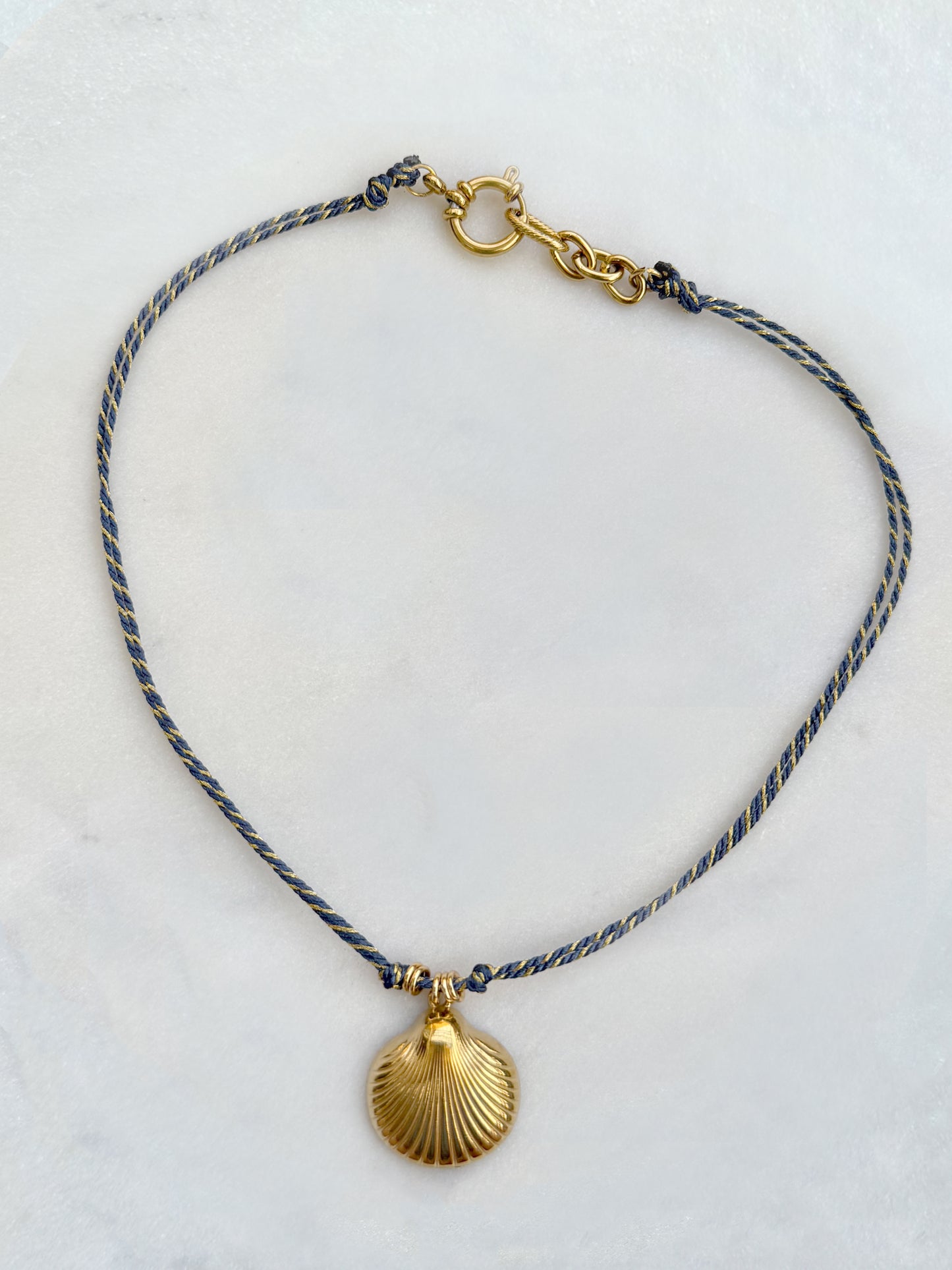 COQUILLA - collier cordon charms